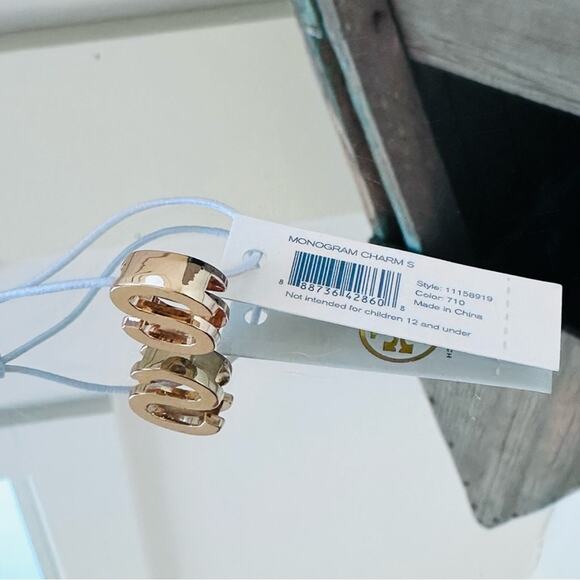 Tory Burch- Monogram “S” initial charm, NWT - Picture 7 of 7